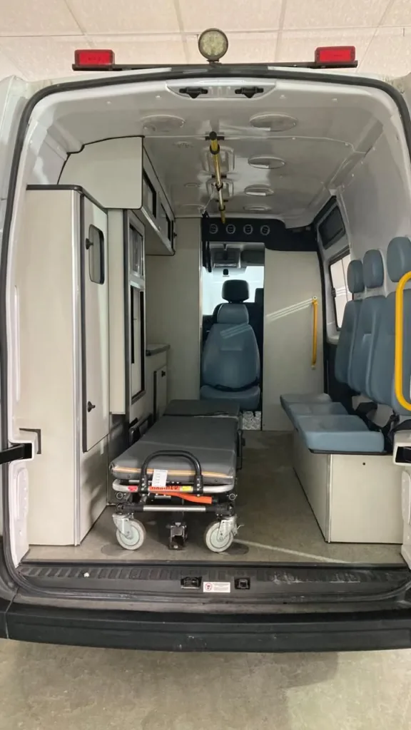 Ônibus Renault Master L2H2 Ambulancia 2023 seminovo à venda, código 137 - foto 07