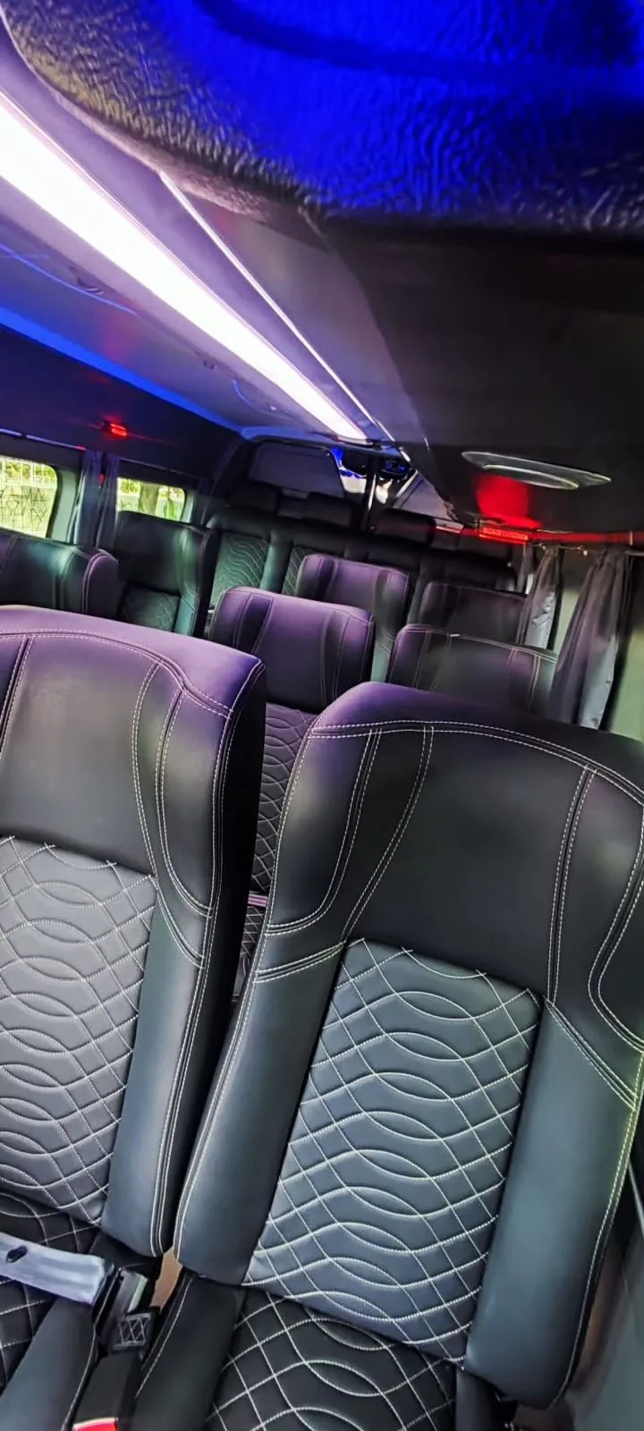 Ônibus RENAULT MASTER L3H2 LUXO JM 2024 seminovo à venda, código 184 - foto 07