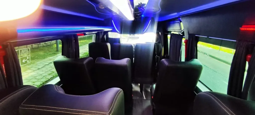 Ônibus RENAULT MASTER L3H2 LUXO JM 2024 seminovo à venda, código 184 - foto 10