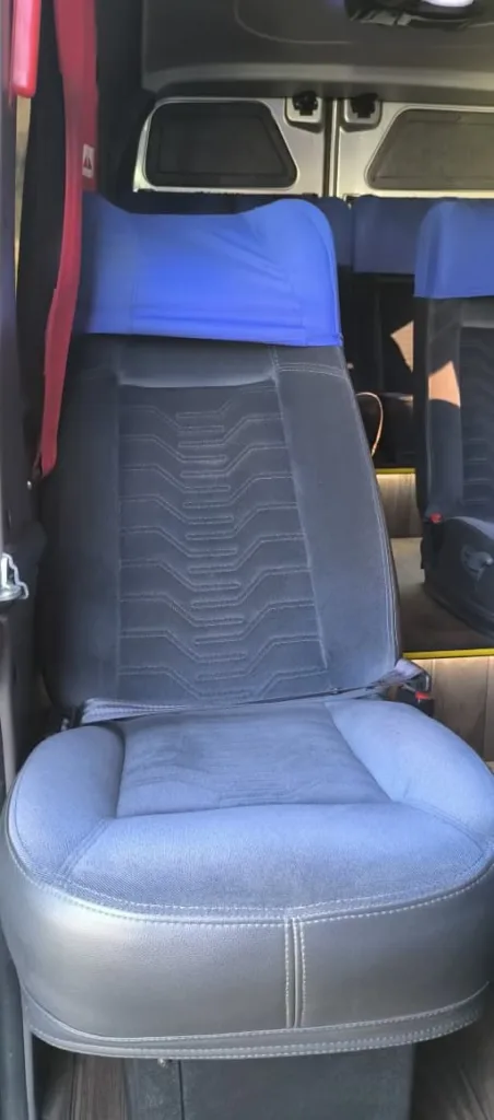 Ônibus Renault Van Master L3H2 2024 seminovo à venda, código 841 - foto 08