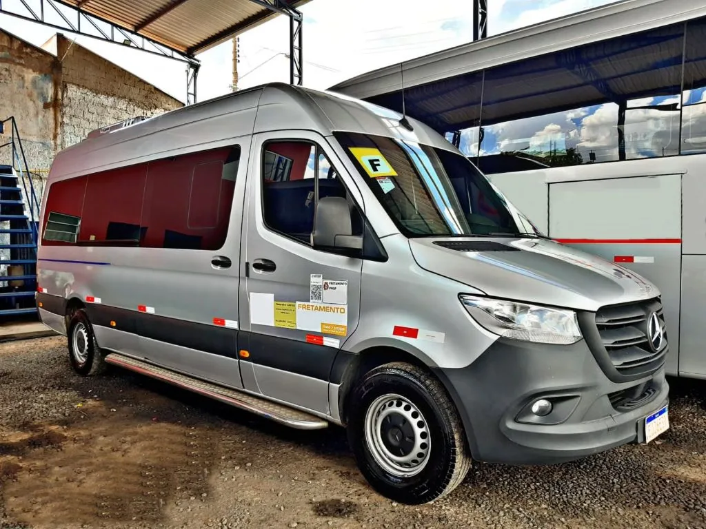 Ônibus SPRINTER CDI 416 EXECUTIVA JM 2020 seminovo à venda, código 1435 - foto 01