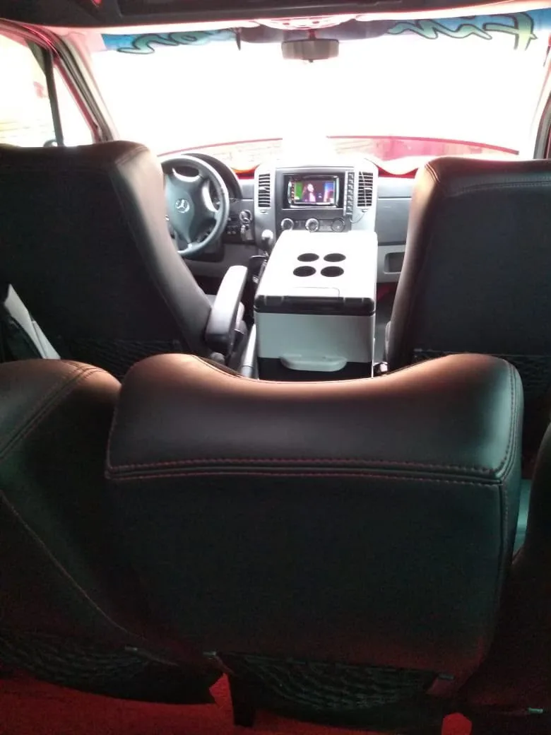 Ônibus Sprinter Van CDI 415 2019 seminovo à venda, código 659 - foto 04