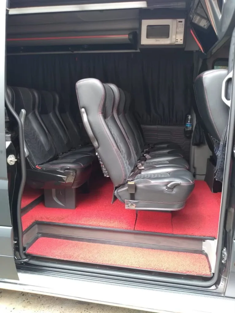 Ônibus Sprinter Van CDI 415 2019 seminovo à venda, código 659 - foto 05