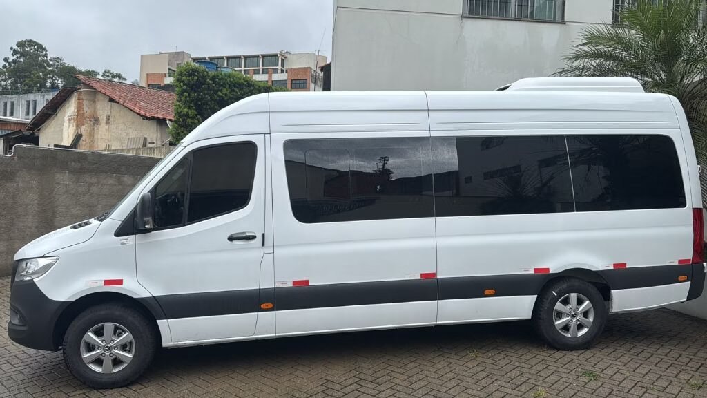 Ônibus Sprinter Van CDI 417 2025 seminovo à venda, código 701 - foto 03