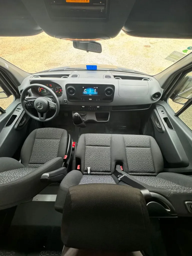 Ônibus Sprinter Van Executiva CDI 517 Luxo 2025 seminovo à venda, código 257 - foto 04