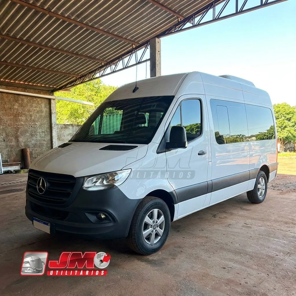 Van Sprinter 416 CDI Luxo 2023 seminova à venda, código 1806 - foto 01