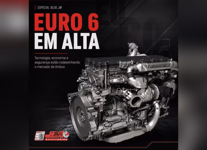 Ônibus rodoviário moderno com tecnologia Euro 6 em operação