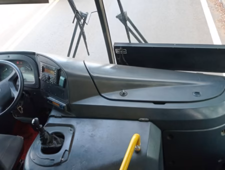 Ônibus Neobus Road R Mercedes-Benz OF 1721 2015 seminovo à venda, código 160 - foto 05