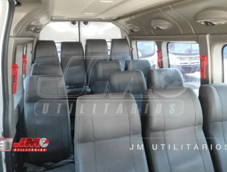 Van Renault Master L3H2 Executiva ano 2024 COD.1810
