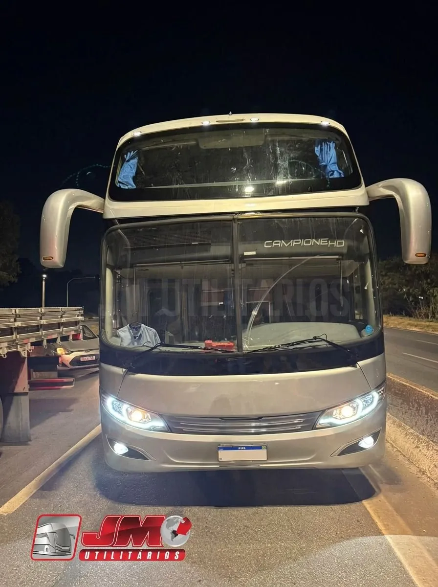 Ônibus Comil Campione HD 6x2 Volvo B420R 2012 seminovo à venda, código 446 - foto 02