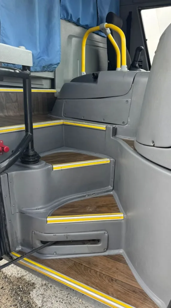 Ônibus Comil Campione 3.25 VW 17.230 JM 2023 seminovo à venda, código 1083 - foto 02