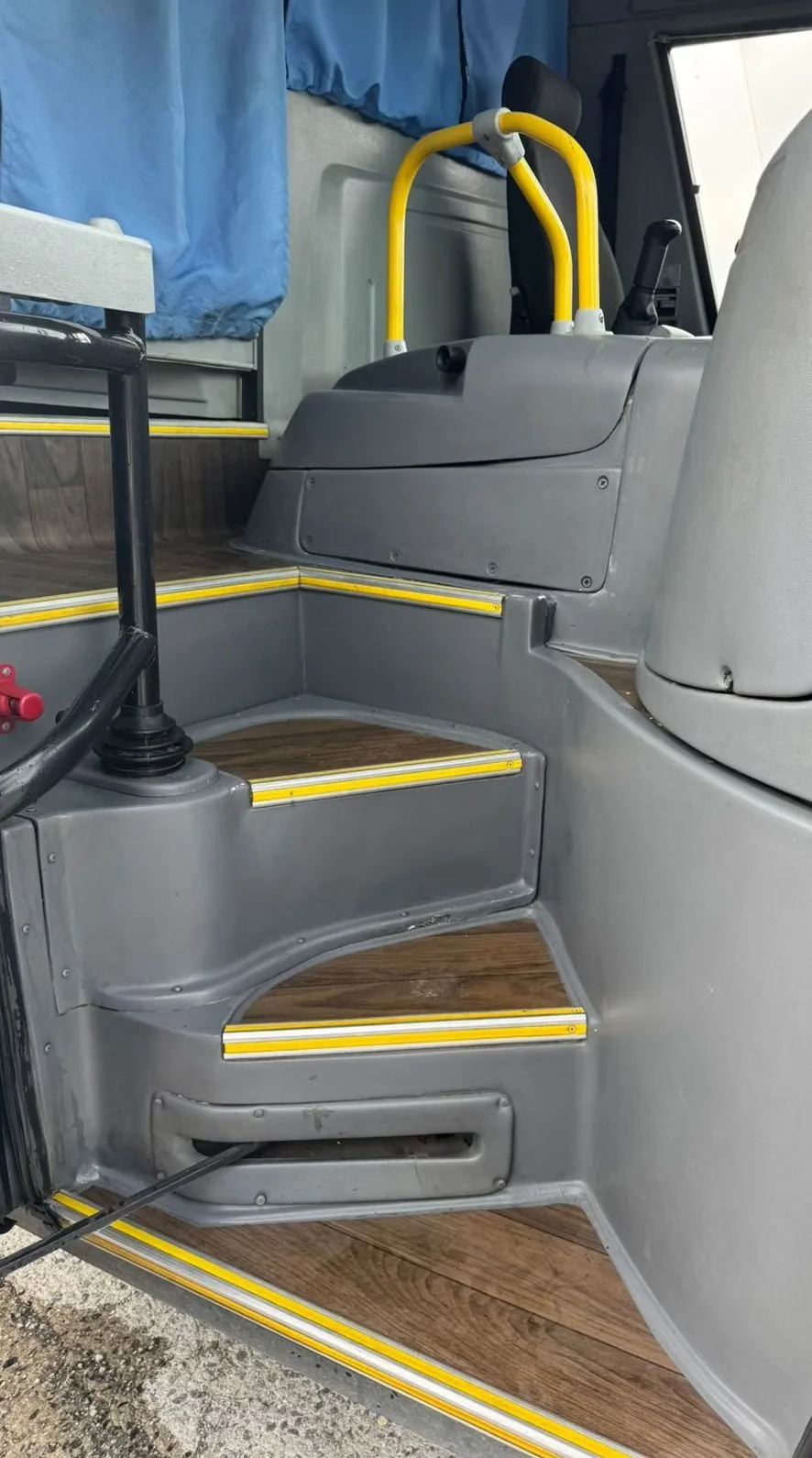 Ônibus Comil Campione 3.25 VW 17.230 JM 2023 seminovo à venda, código 1083 - foto 02