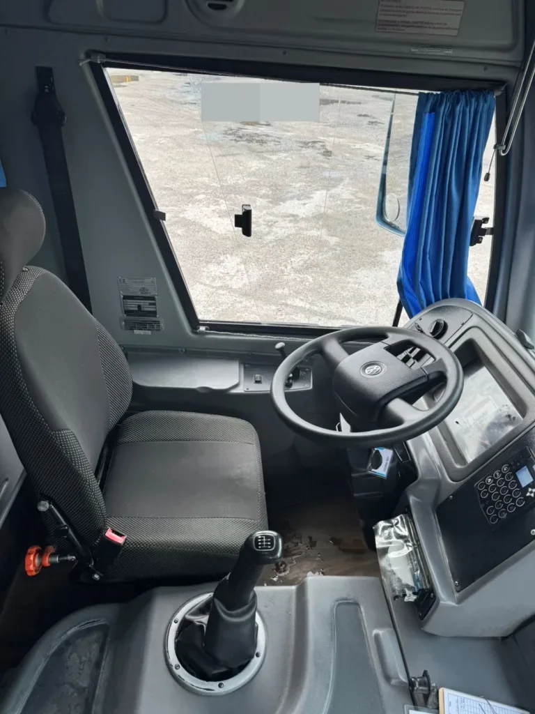 Ônibus Comil Campione 3.25 VW 17.230 JM 2023 seminovo à venda, código 1083 - foto 03