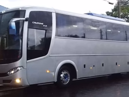 Ônibus Comil Campione 3.45 Cummins 18330 2011 seminovo à venda, código 430 - foto 01