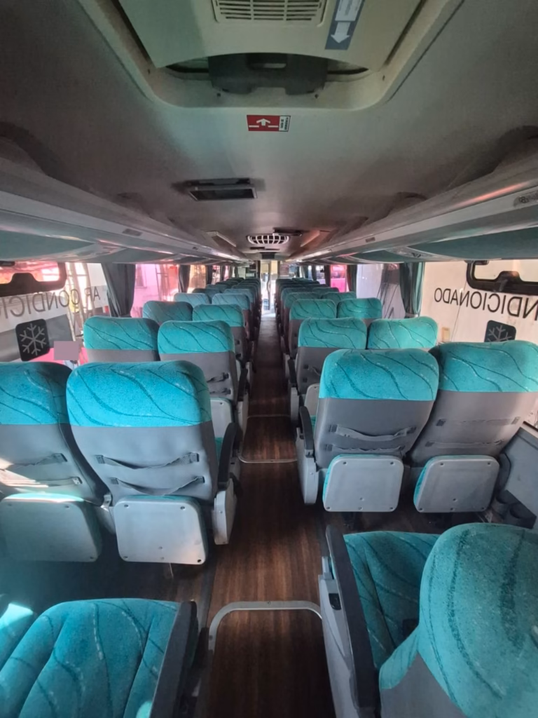Ônibus Comil Campione Invictus 1200 K310 2018 seminovo à venda, código 383 - foto 08
