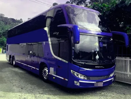 Ônibus Comil Invictus DD Volvo B420R 2022 seminovo à venda, código 267 - foto 01