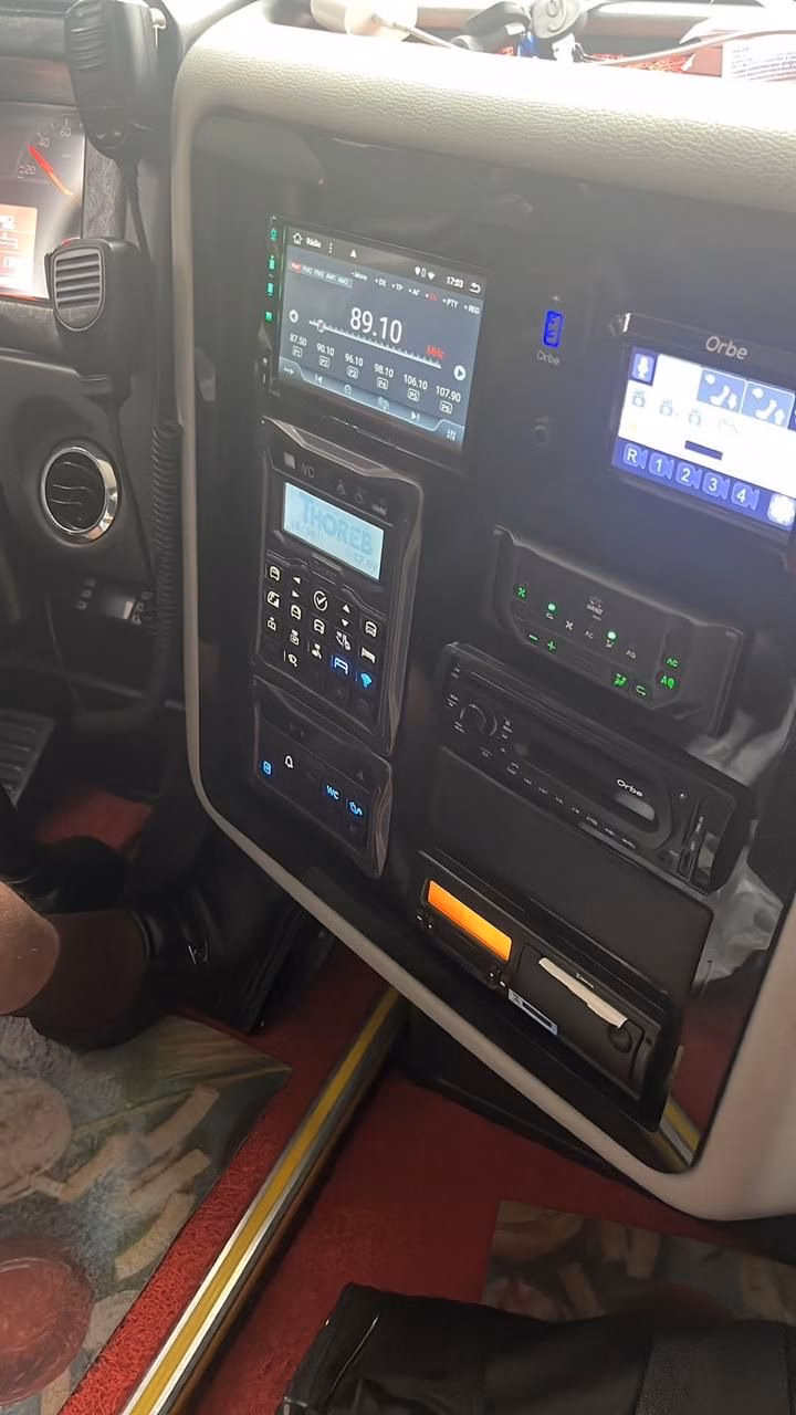 Ônibus Comil Invictus DD Volvo B420R 2022 seminovo à venda, código 267 - foto 04