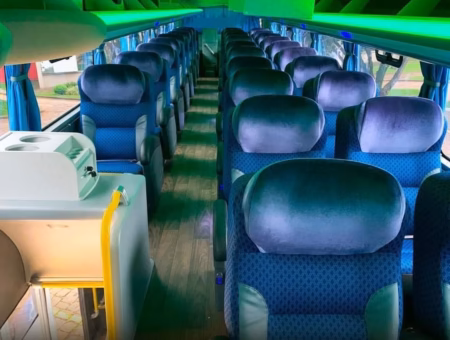 Ônibus Comil Invictus DD Volvo B420R 2022 seminovo à venda, código 267 - foto 06