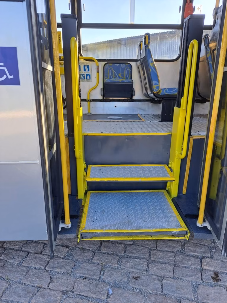Ônibus Comil Onibus Svelto OF 1721 2015 seminovo à venda, código 308 - foto 08
