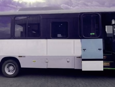 Ônibus Comil Piá Mercedes LO 916 2022 seminovo à venda, código 294 - foto 04