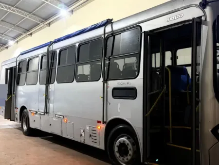 Ônibus Comil Svelto VW 15.190 padrão rural 2012 seminovo à venda, código 437 - foto 02