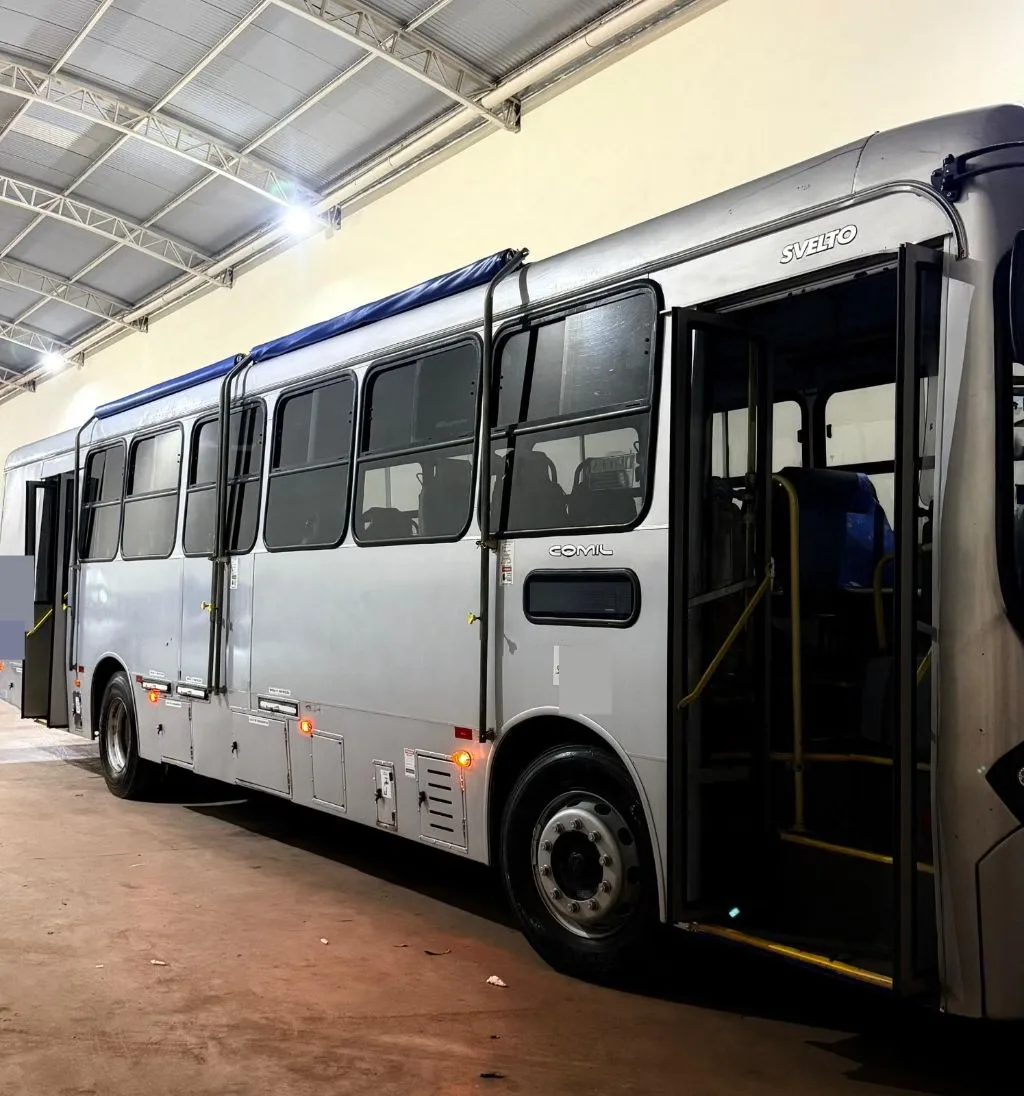 Ônibus Comil Svelto VW 15.190 padrão rural 2012 seminovo à venda, código 437 - foto 02