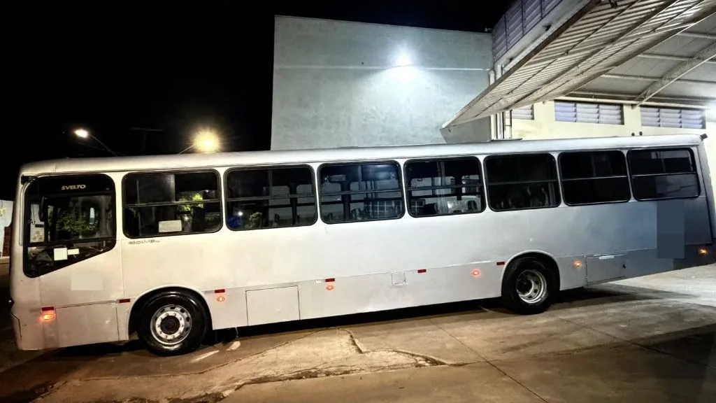 Ônibus Comil Svelto VW 15.190 padrão rural 2012 seminovo à venda, código 437 - foto 04