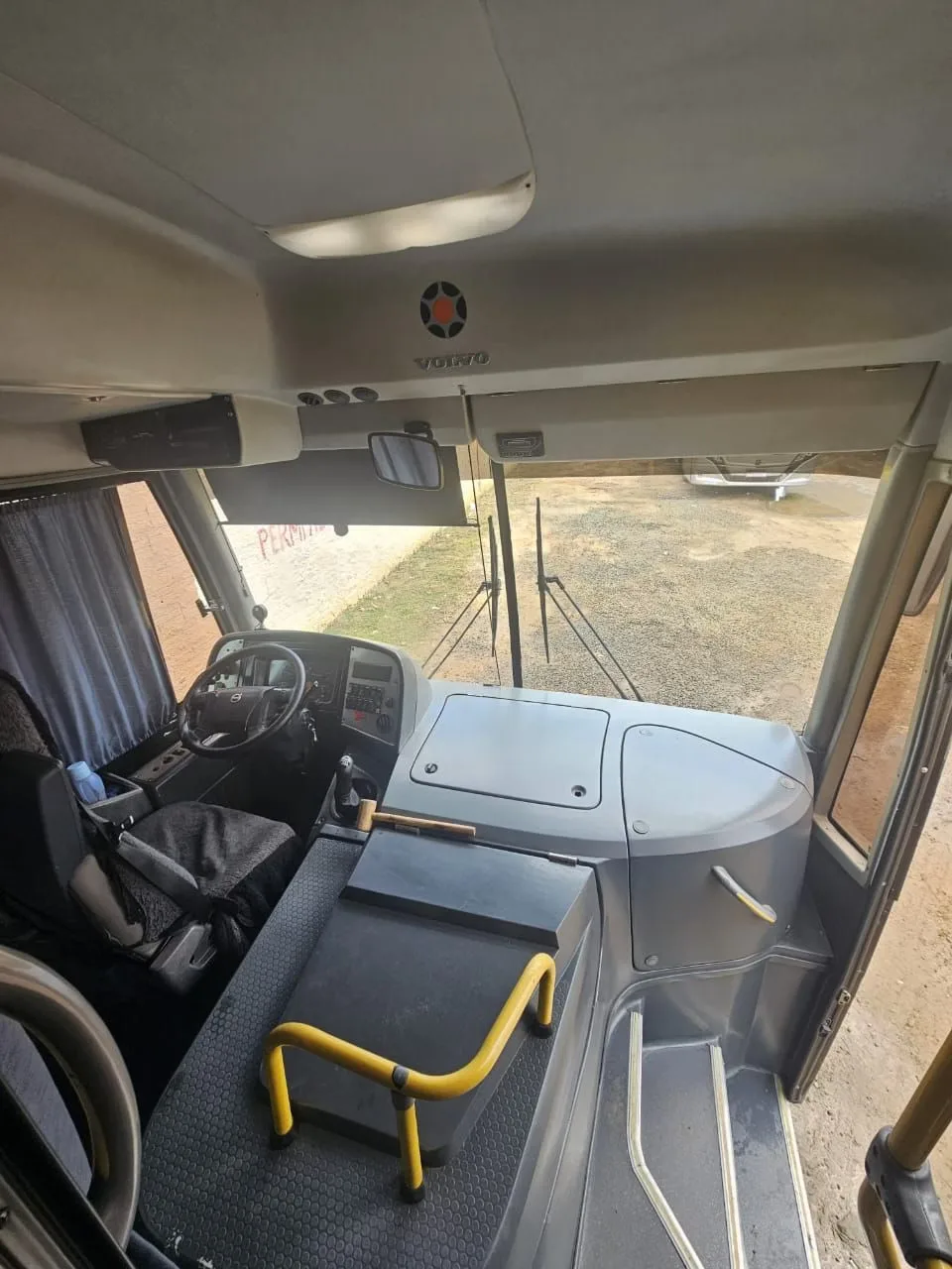 Ônibus Marcopolo Ideale 770 Volvo B270F 2015 seminovo à venda, código 416 - foto 05