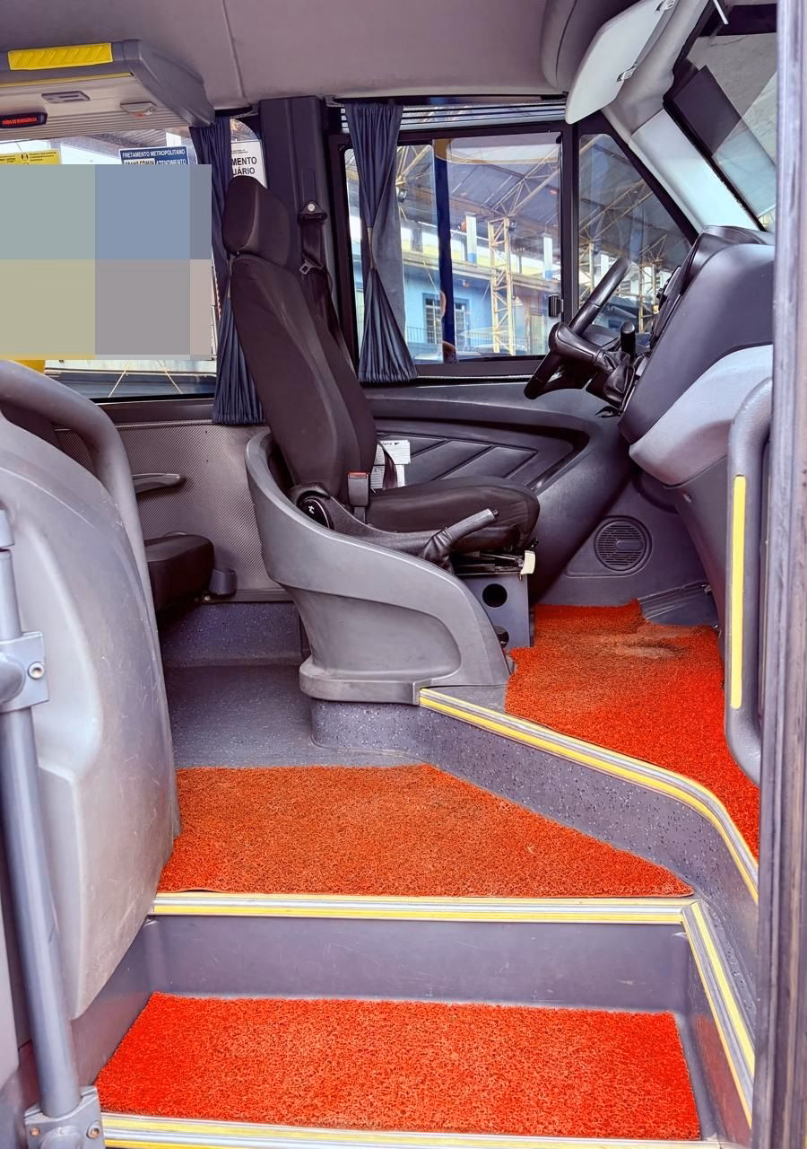Ônibus Marcopolo Micro-ônibus Volare Cinco Cummins 2016 seminovo à venda, código 788 - foto 05