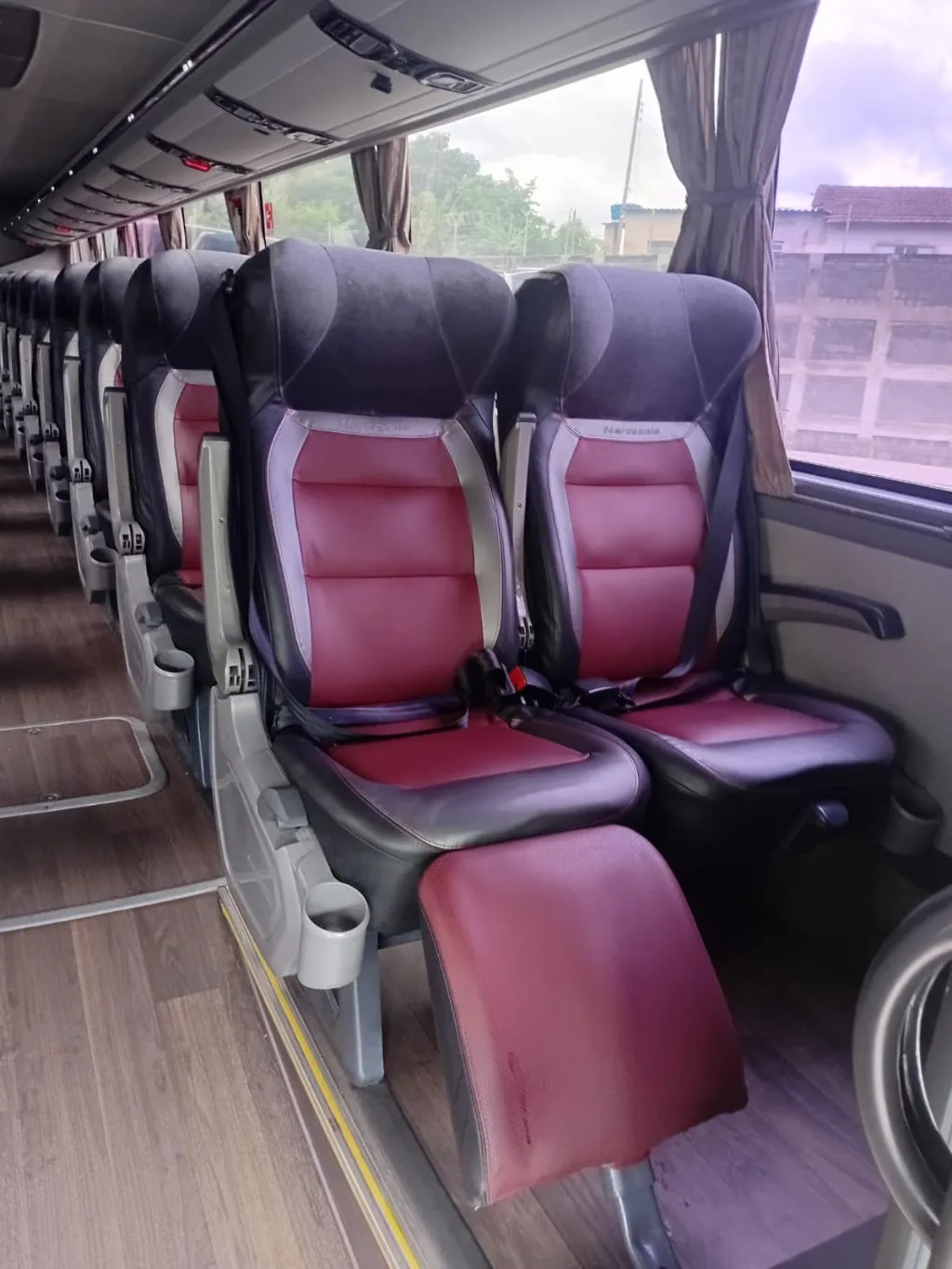 Ônibus Marcopolo Paradiso 1200 G8 Mercedes-Benz O500 RS 2020 seminovo à venda, código 910 - foto 04