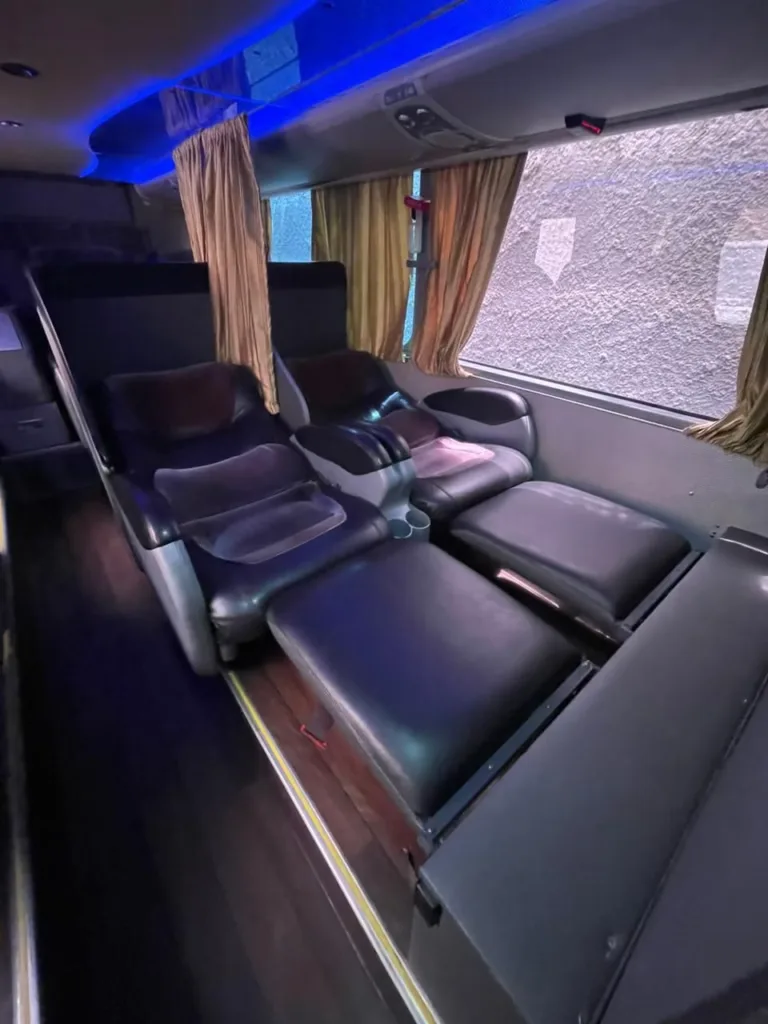 Ônibus Marcopolo Paradiso 1800 DD G7 O500 RSD Trucado 6x2 2015 seminovo à venda, código 571 - foto 05