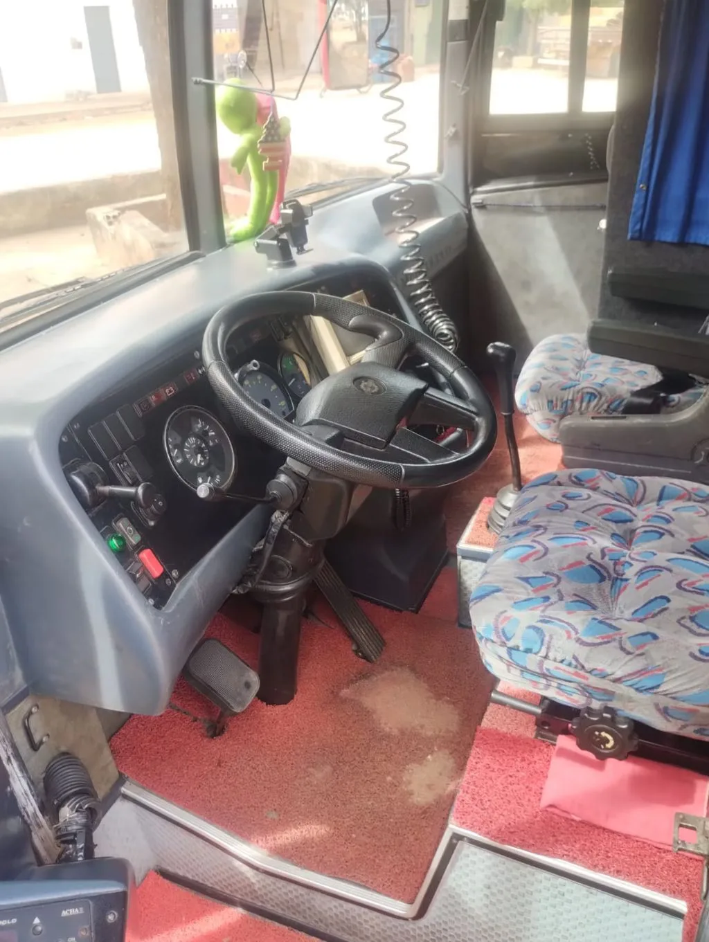 Ônibus Marcopolo Paradiso 1450 LD O400 1999 seminovo à venda, código 82 - foto 05