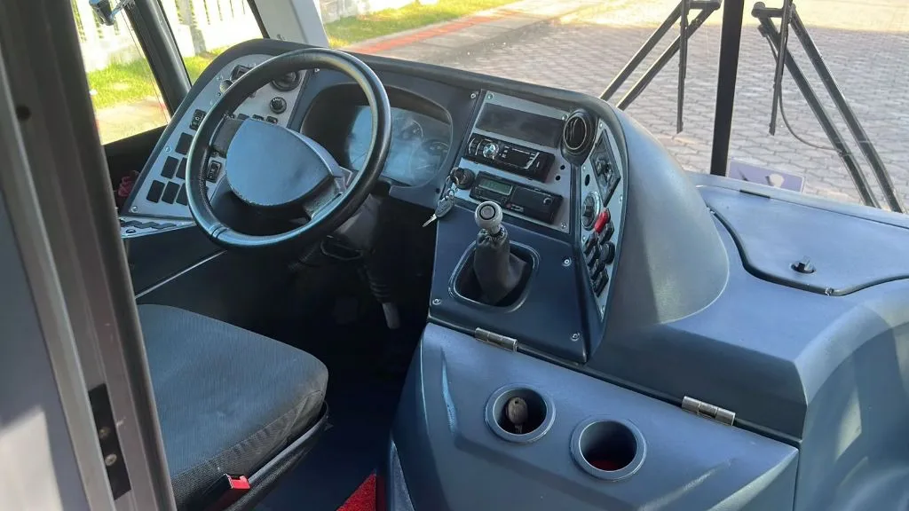 Ônibus Marcopolo Senior Agrale MA10 2015 seminovo à venda, código 663 - foto 06
