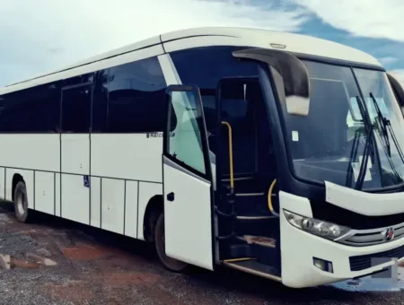Ônibus Marcopolo Viaggio 900 G7 OF 1724 2021 seminovo à venda, código 191 - foto 01