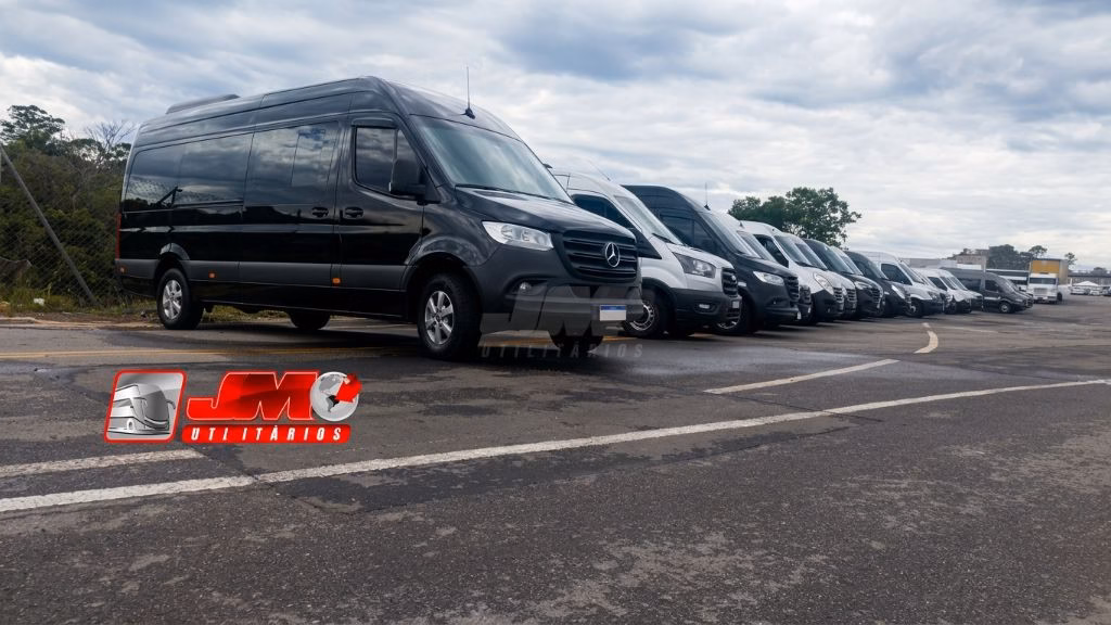 Ônibus Mercedes-Benz Sprinter 416 CDI Van Executiva Luxo 2022 seminovo à venda, código 217 - foto 01