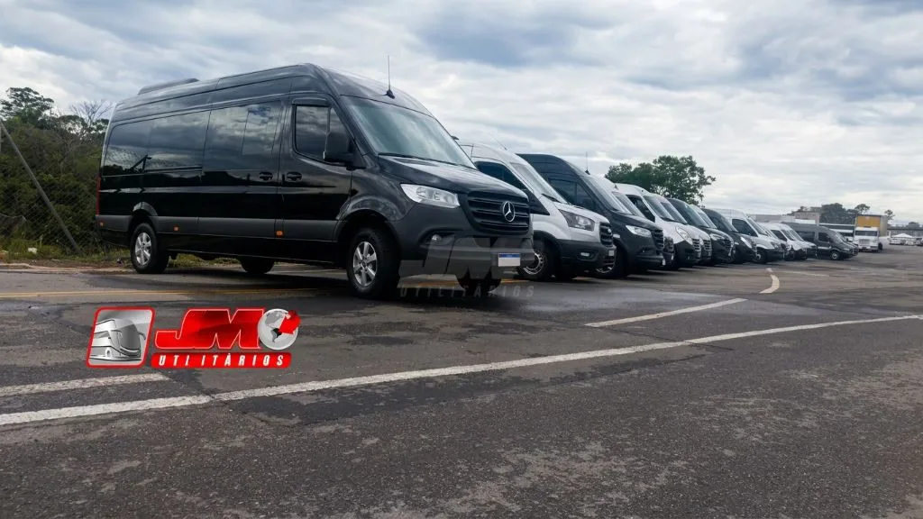 Ônibus Mercedes-Benz Sprinter 416 CDI Van Executiva Luxo 2022 seminovo à venda, código 217 - foto 01