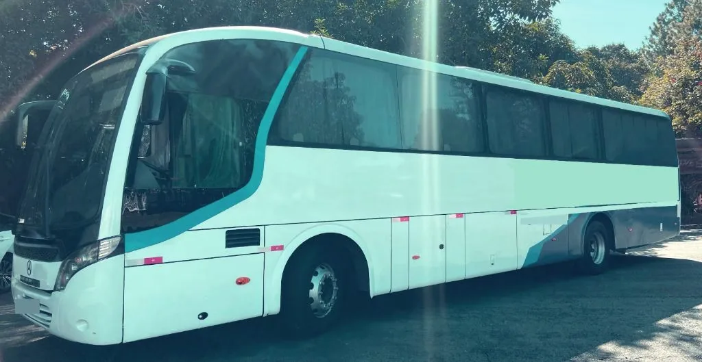 Ônibus Neobus Road R Mercedes-Benz OF 1721 2015 seminovo à venda, código 160 - foto 01