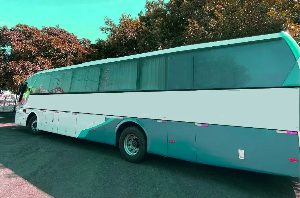 Ônibus Neobus Road R Mercedes-Benz OF 1721 2015 seminovo à venda, código 160 - foto 03