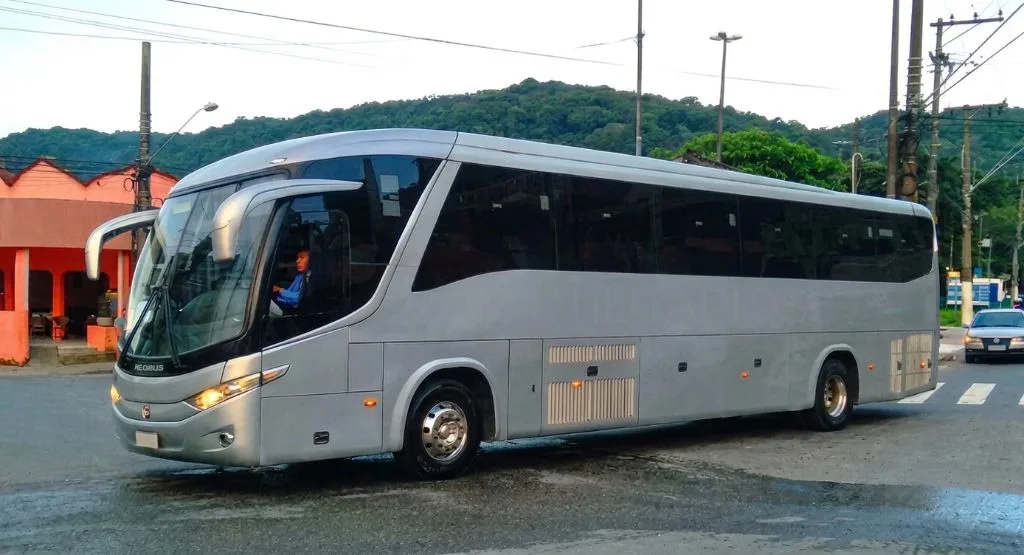 Ônibus PARADISO 1050 G7 VOLVO B7R EXECUTIVO 2012 seminovo à venda, código 193 - foto 02