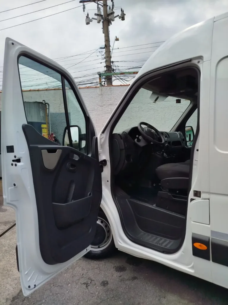 Ônibus Renault Master L3H2 Furgao 2022 seminovo à venda, código 434 - foto 04