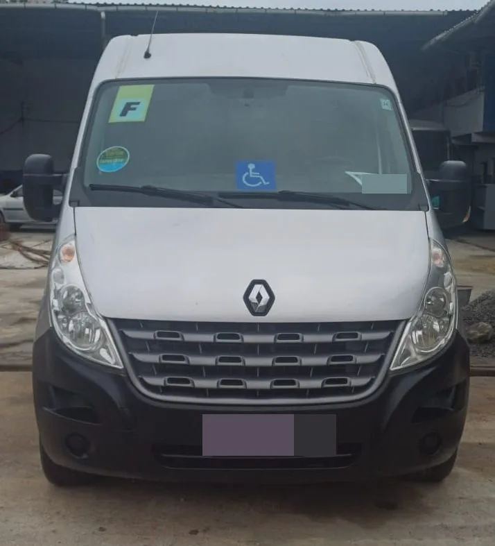 Ônibus Renault Master L3H2 Luxo 2020 seminovo à venda, código 173 - foto 02
