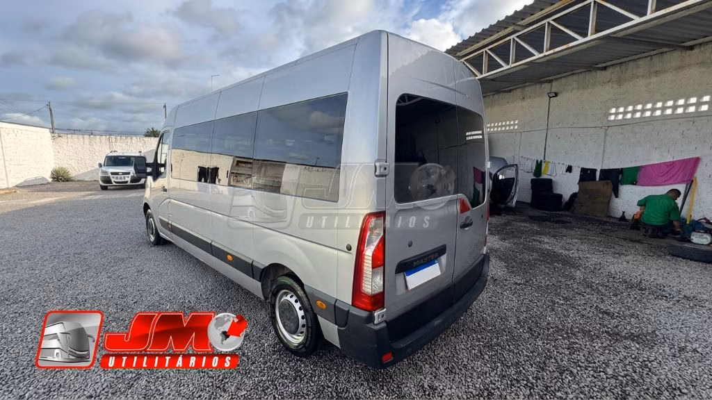 Ônibus Renault Van Master L3H2 2019 seminovo à venda, código 223 - foto 04
