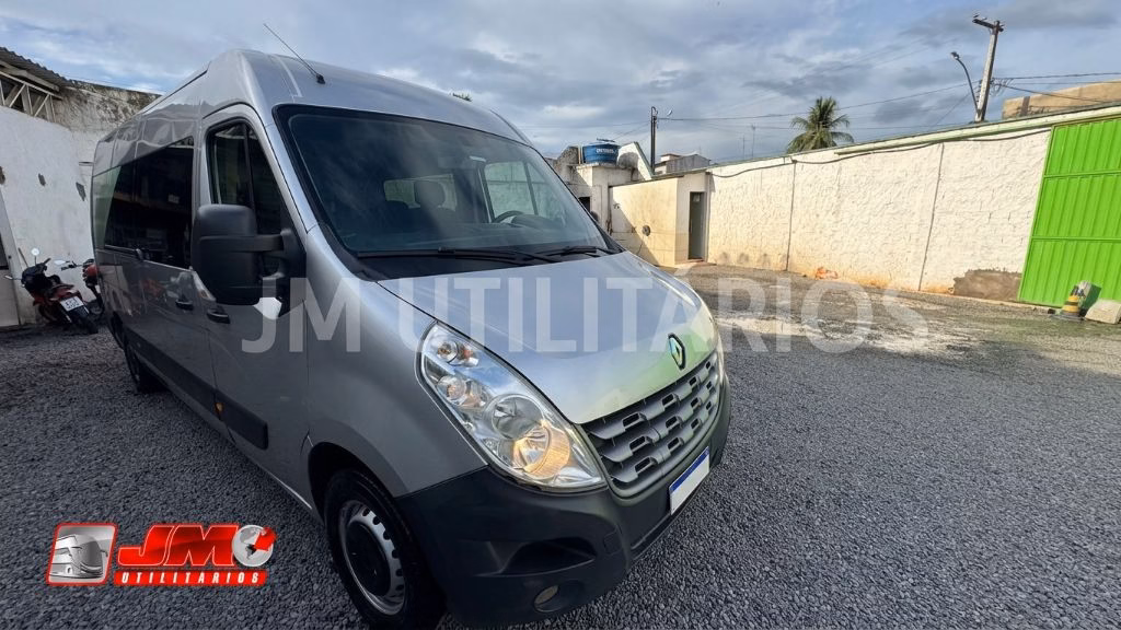 Ônibus Renault Van Master L3H2 2020 seminovo à venda, código 230 - foto 01