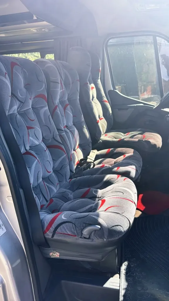 Ônibus Renault Van Master L3H2 2020 seminovo à venda, código 230 - foto 06