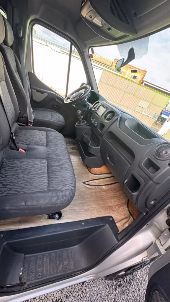 Ônibus Renault Van Master L3H2 2022 seminovo à venda, código 108 - foto 07