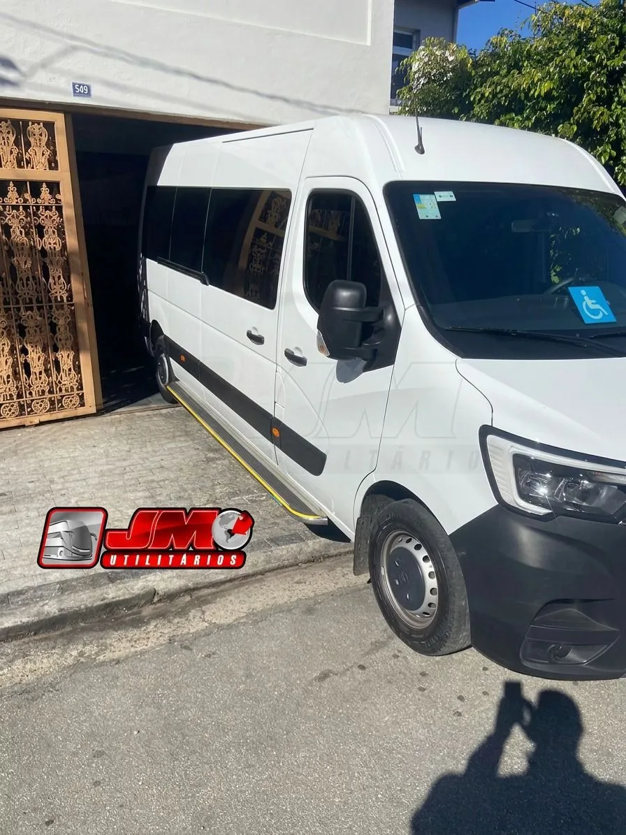 Ônibus Renault Van Master L3H2 2025 seminovo à venda, código 238 - foto 02