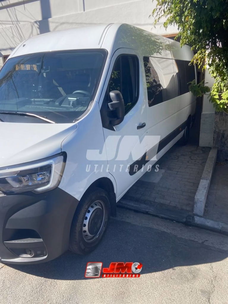 Ônibus Renault Van Master L3H2 2025 seminovo à venda, código 238 - foto 03