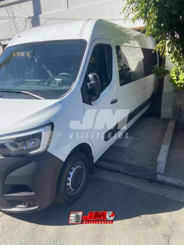 Ônibus Renault Van Master L3H2 2025 seminovo à venda, código 238 - foto 03