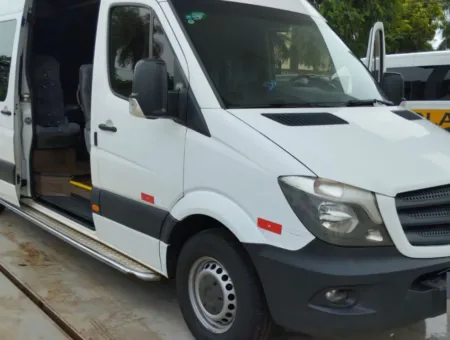 Ônibus Sprinter CDI 415 executiva de luxo 2019 seminovo à venda, código 161 - foto 01