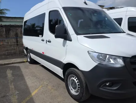 Ônibus SPRINTER CDI 417 CURTA T.ALTO LUXO JM 2024 seminovo à venda, código 155 - foto 01